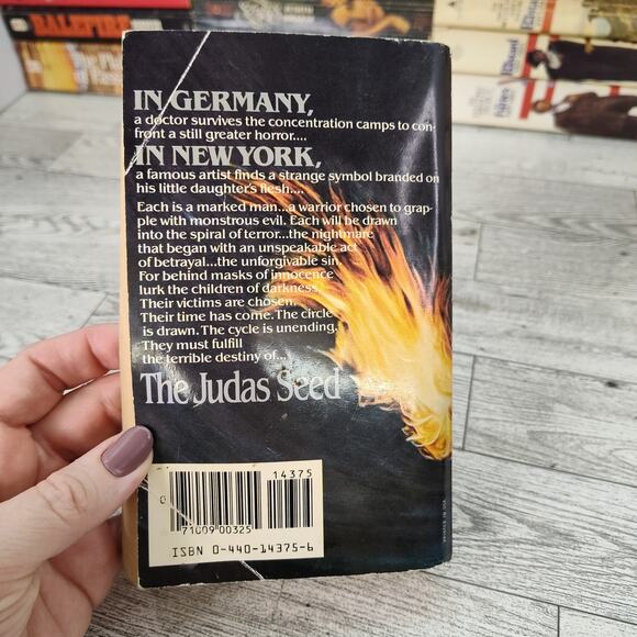 THE JUDAS SEED Anthony Gentile 1982 First Printing Dell Paperback Horror Scary - Picture 5 of 12